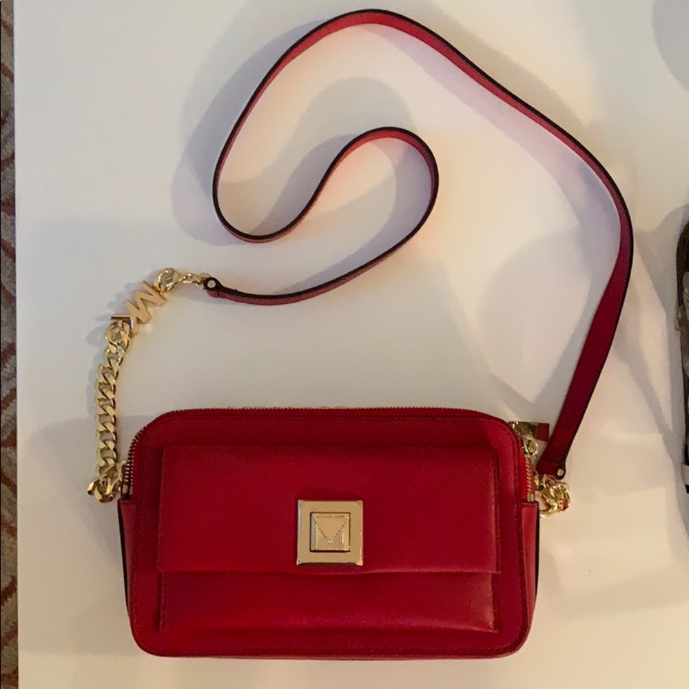 COPY - COPY - Michael Kors Sylvia Crossbody